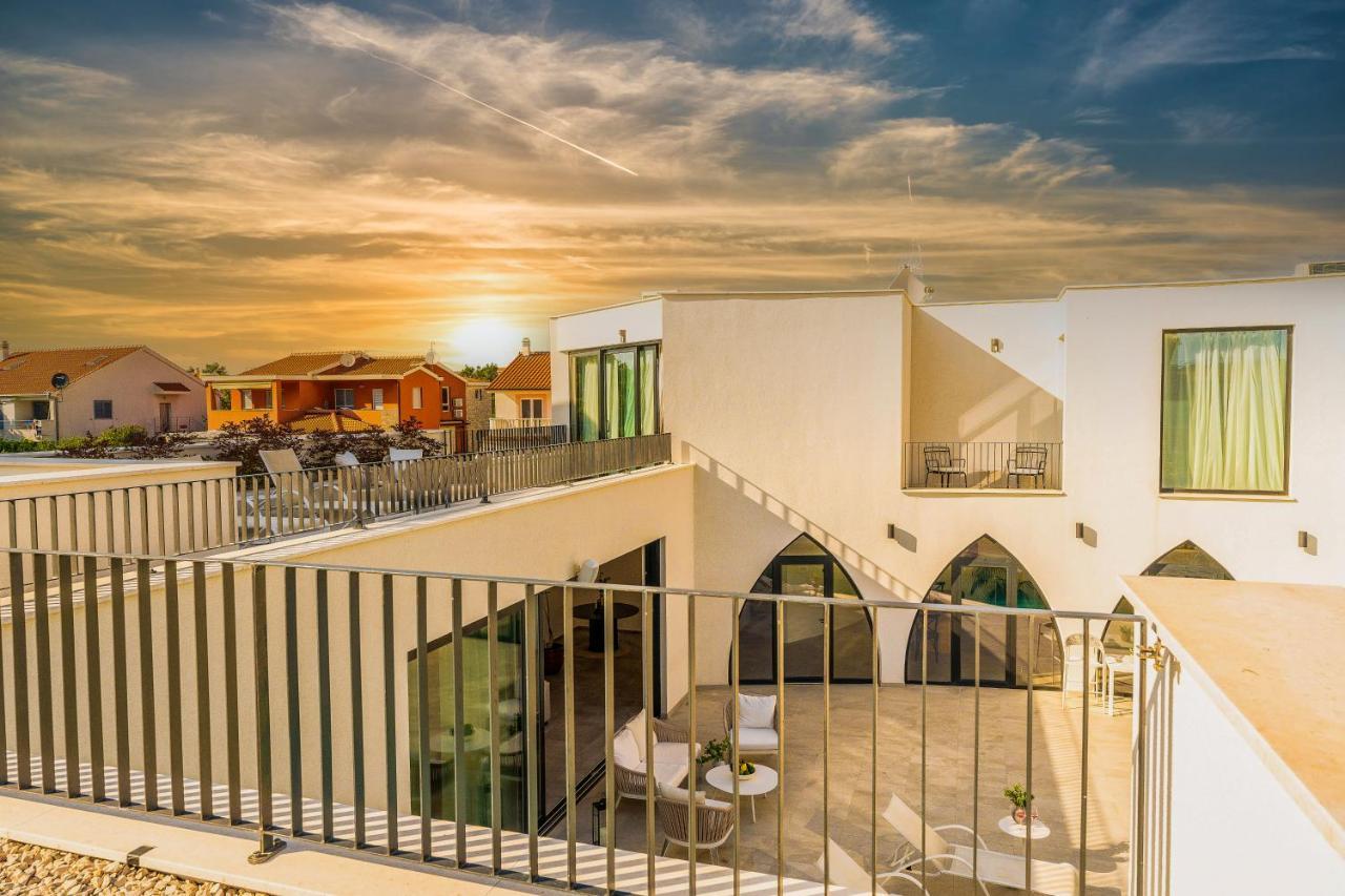 Villa Jerry'S Palace - Modern Villa Close To The Beach Srima Exterior foto